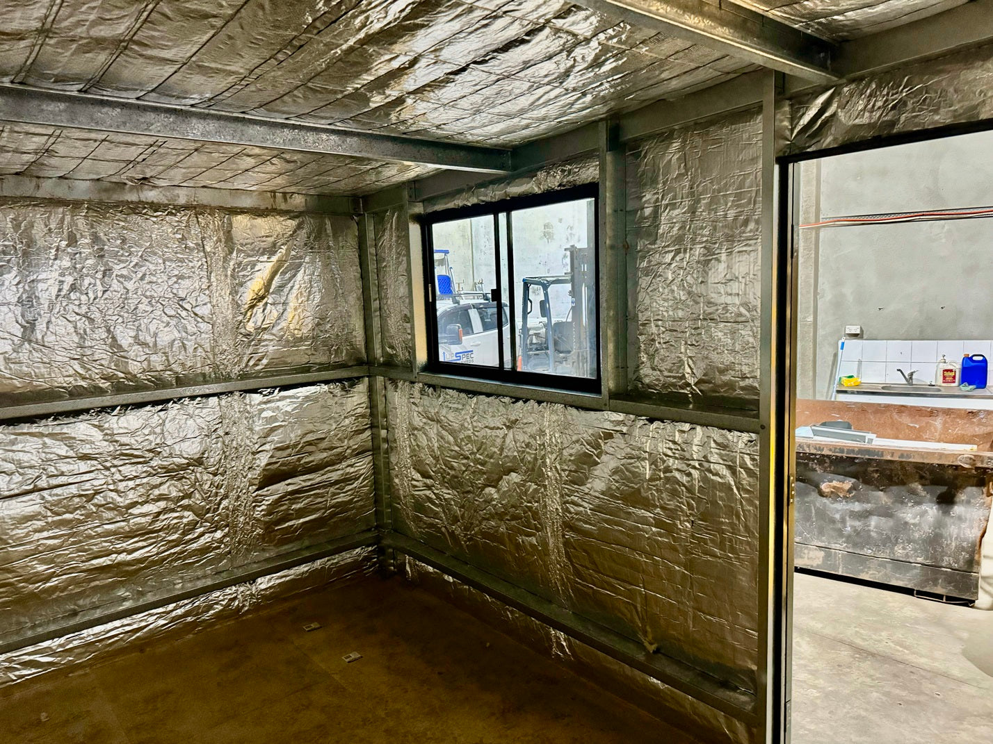 Portable Shed 4mL x 2.4mW